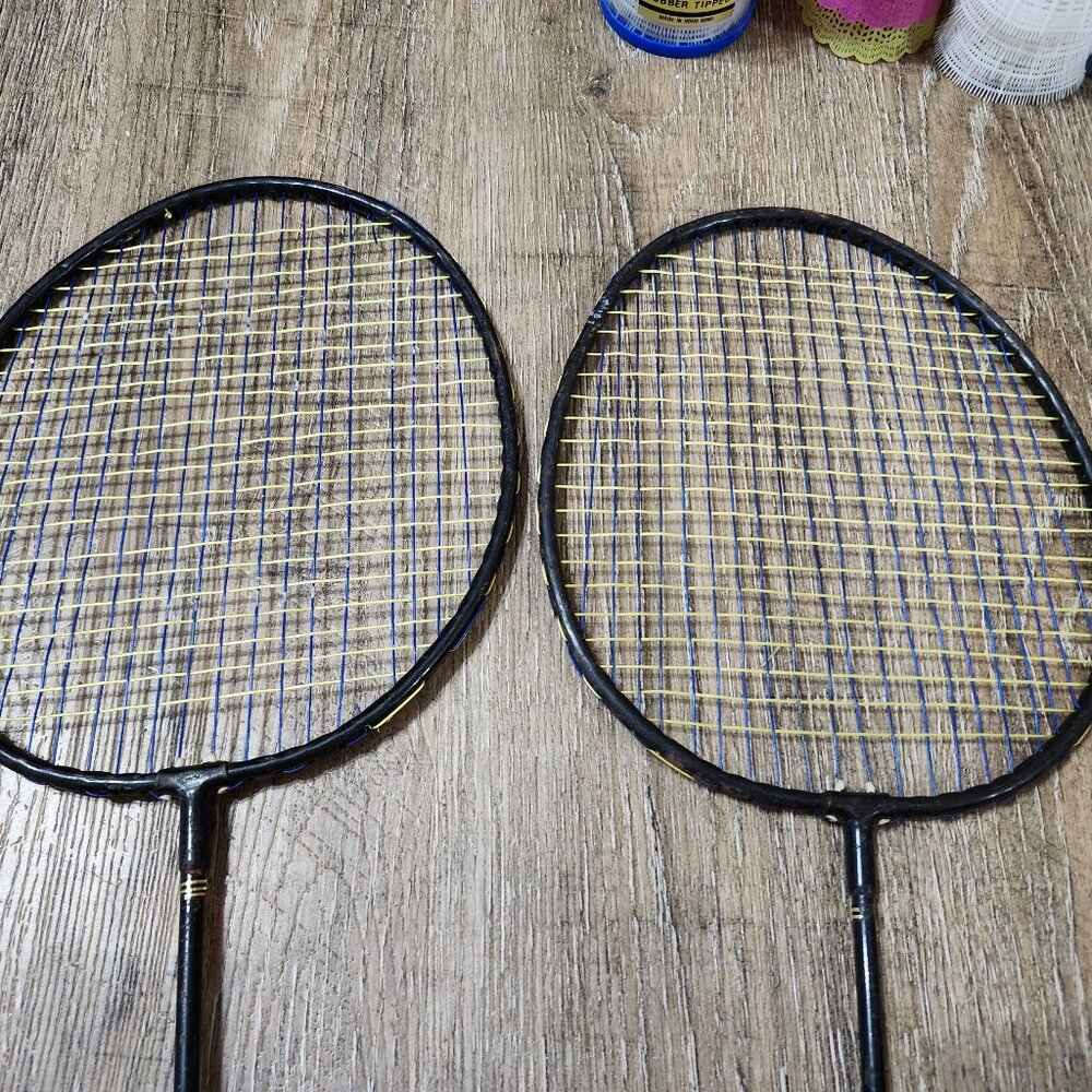 Badmitton rackets and 20 birdies - Picture 3 of 8